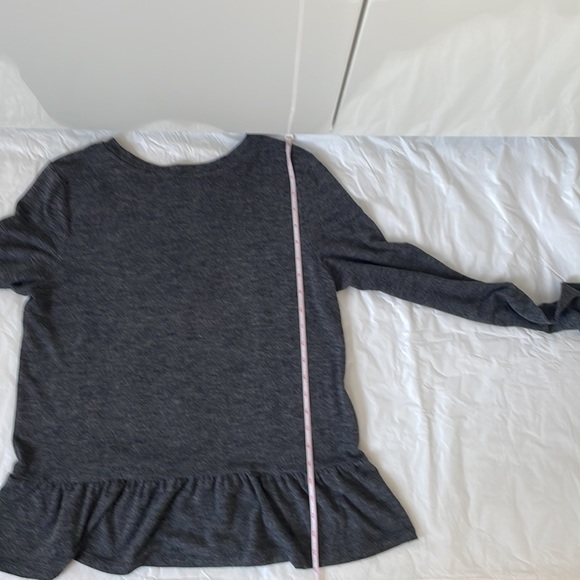 LOFT Sweater with long sleeves Color-Gray Size-Medium - Picture 10 of 13